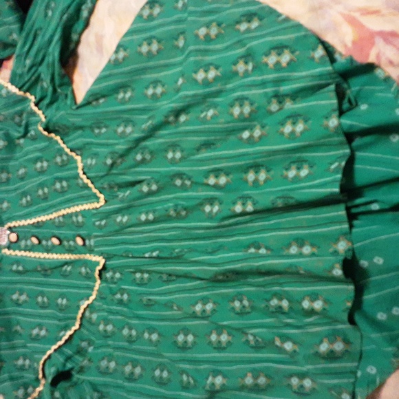 The African Village, OS GREEN,  GOLD AND BLACK - Picture 4 of 6